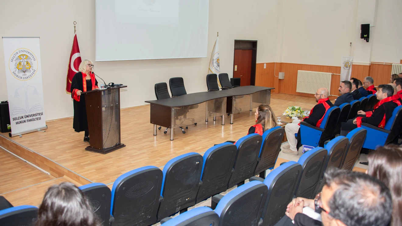 Hukuk Fakültesinde akademik yıl açılış töreni gerçekleştirildi